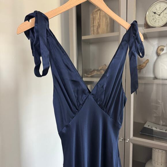 Reformation Pernille Silk Maxi Dress XS NEW Navy Blue Sleeveless V-Cut Tie NWT - Picture 4 of 7